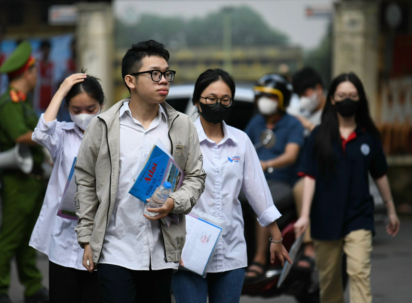 Lội ngược dòng ngoạn mục là môn Địa lý khi có số lượng điểm 10 tăng gấp khoảng 90 lần so với năm ngoái. Lội ngược dòng ngoạn mục là môn Địa lý khi có số lượng điểm 10 tăng gấp khoảng 90 lần so với năm ngoái.