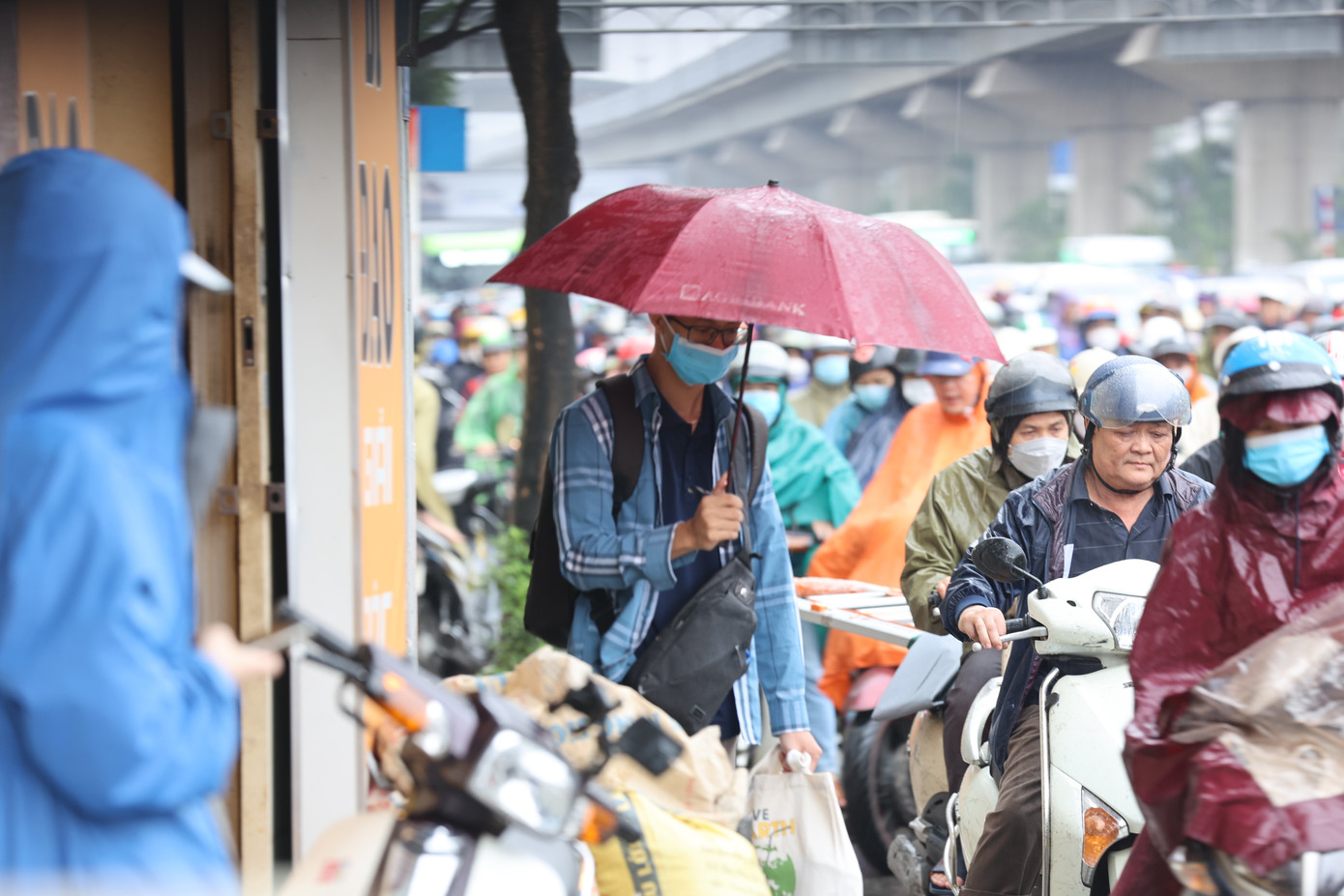 Hà Nội tiếp tục có mưa trong hôm nay (11/1).