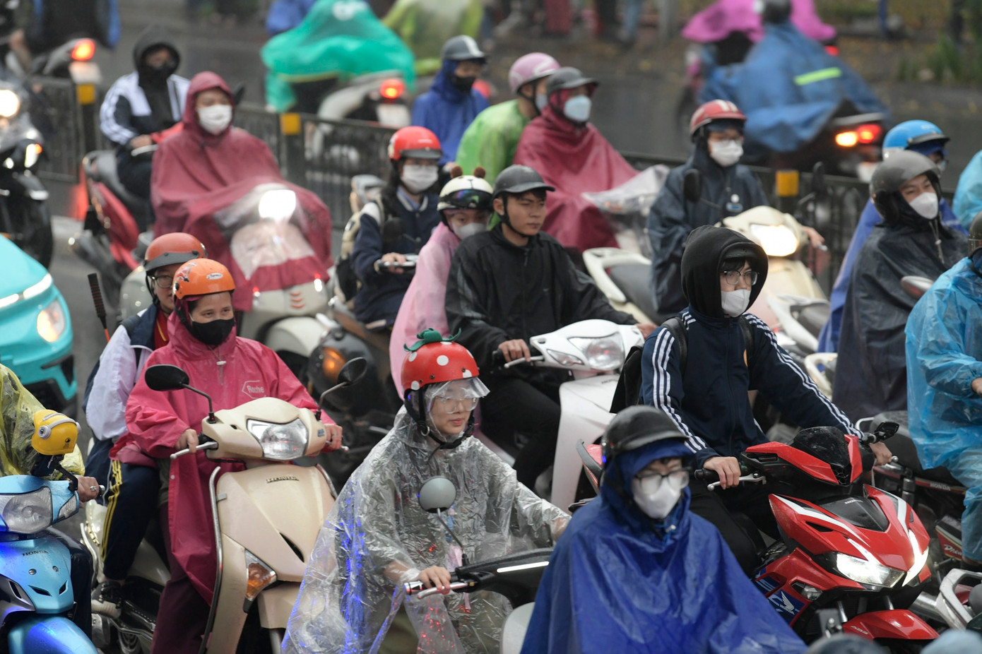 Miền Bắc tiếp tục nồm ẩm trong nhiều ngày tới. Ảnh: Như Ý.