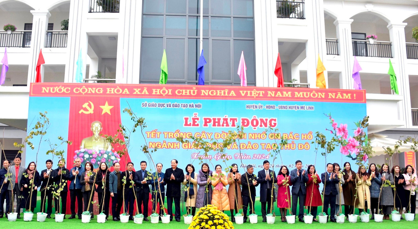 Bộ GD&amp;ĐT yêu cầu, tổ chức cho cán bộ quản lý giáo dục, nhà giáo, học sinh, sinh viên tham gia trồng cây xanh tại địa phương, trong khuôn viên trường học.