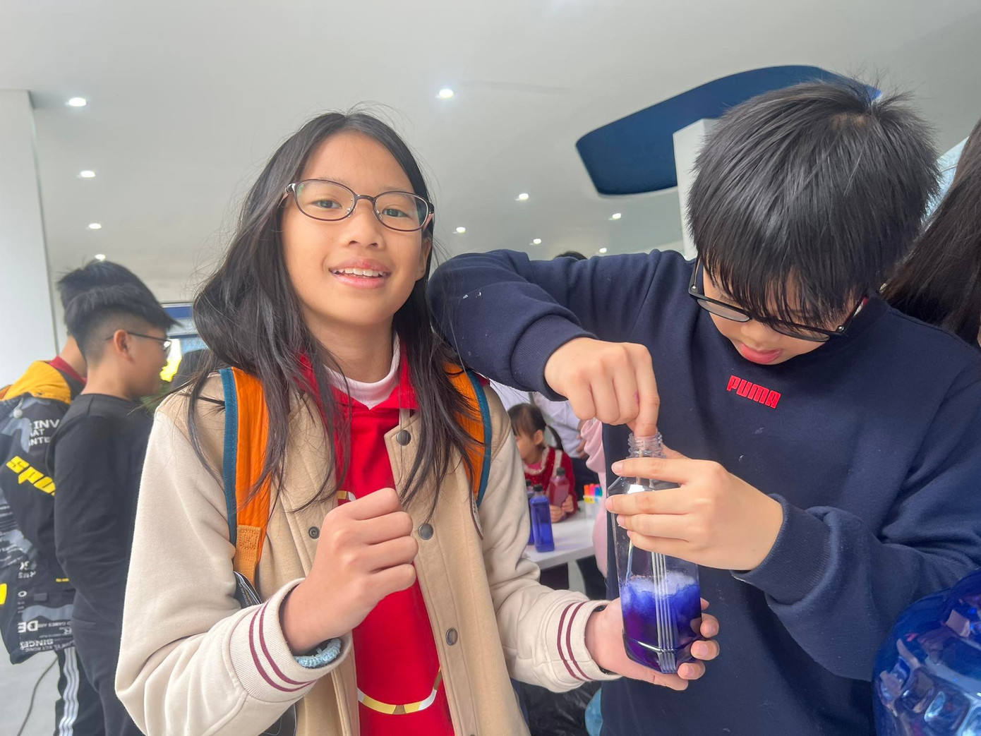 Học sinh tham gia các thử thách STEAM. Học sinh tham gia các thử thách STEAM.