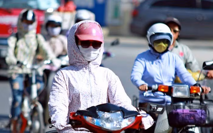 Nắng nóng bao phủ nhiều vùng trên cả nước trong hôm nay.