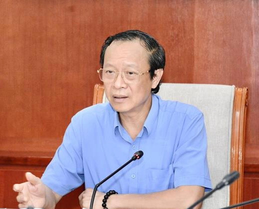 Thứ trưởng Bộ GD&ĐT Phạm Ngọc Thưởng. Thứ trưởng Bộ GD&ĐT Phạm Ngọc Thưởng.