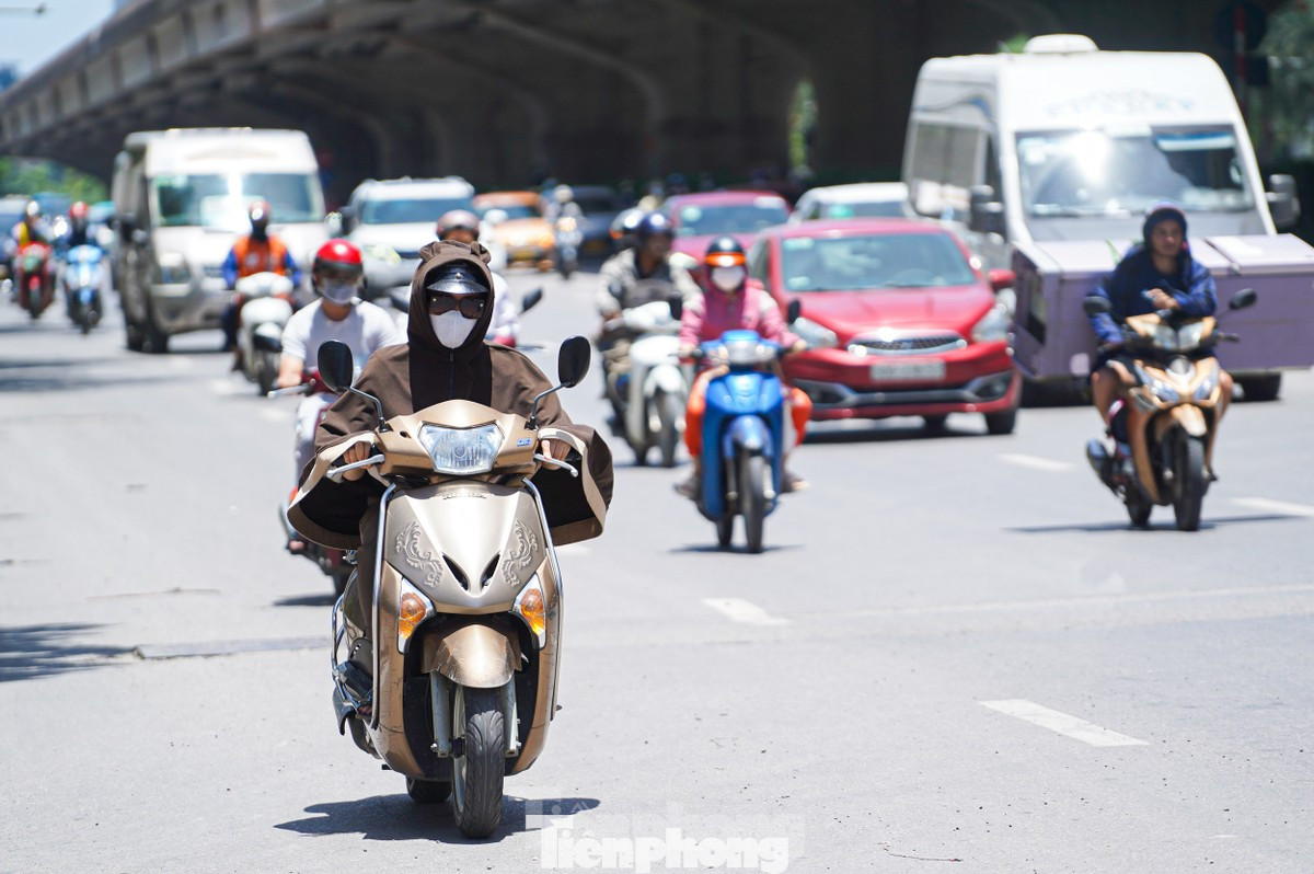 Miền Bắc, miền Trung hôm nay nắng nóng gay gắt. Ảnh minh hoạ: Đức Nguyễn. Miền Bắc, miền Trung hôm nay nắng nóng gay gắt. Ảnh minh hoạ: Đức Nguyễn.