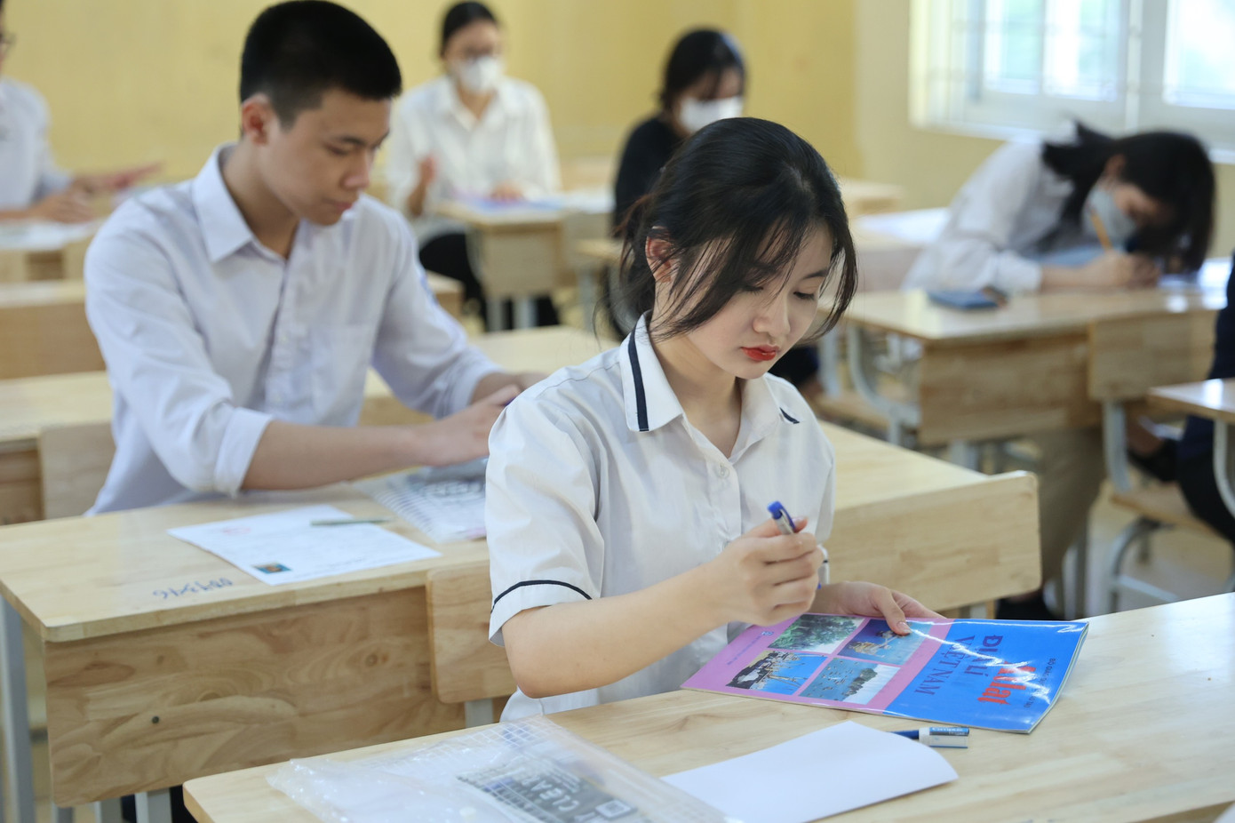 Thí sinh dự bài thi tổ hợp tại Hà Nội. (ảnh: Như Ý) Thí sinh dự bài thi tổ hợp tại Hà Nội. (ảnh: Như Ý)