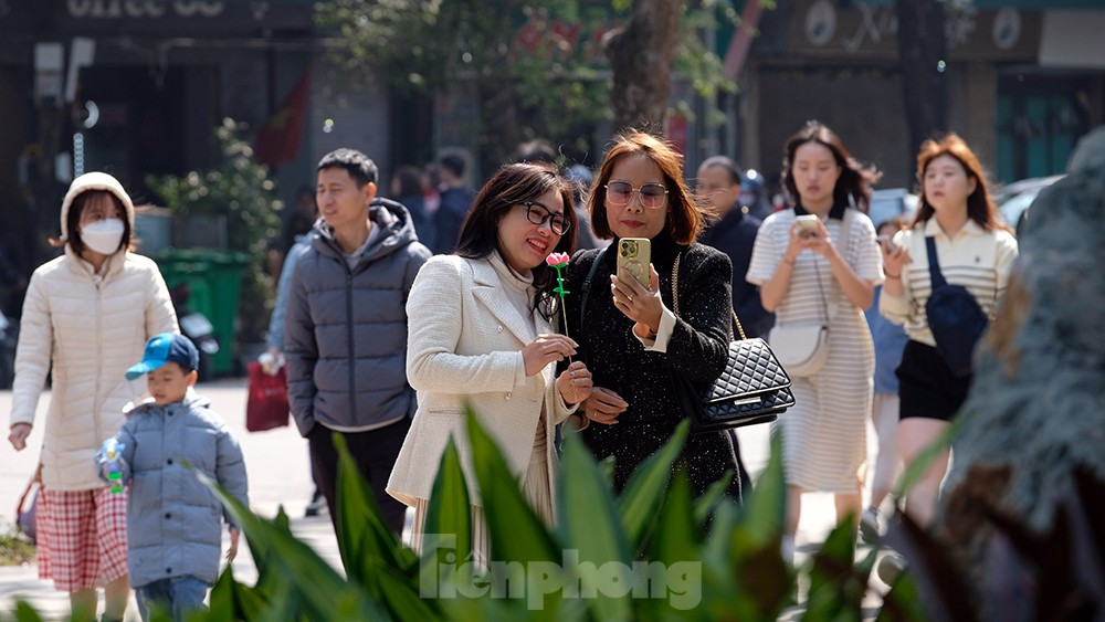 Trưa chiều nay (3/2), miền Bắc có thể lên tới 28 độ, khu Tây Bắc có thể trên 30 độ. Trưa chiều nay (3/2), miền Bắc có thể lên tới 28 độ, khu Tây Bắc có thể trên 30 độ.