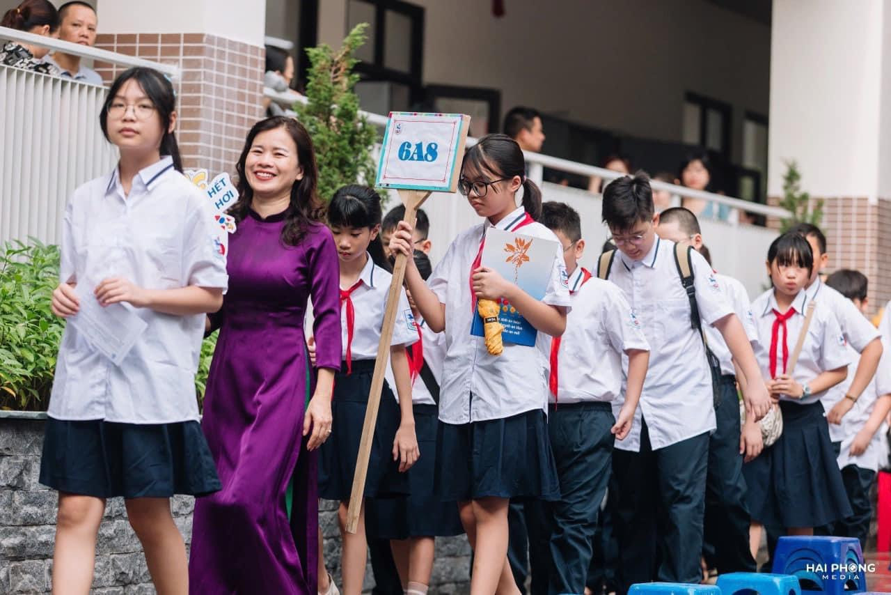 Trường THCS Giảng Võ, quận Ba Đình đón học sinh đầu cấp lớp 6 năm học 2024-2025.