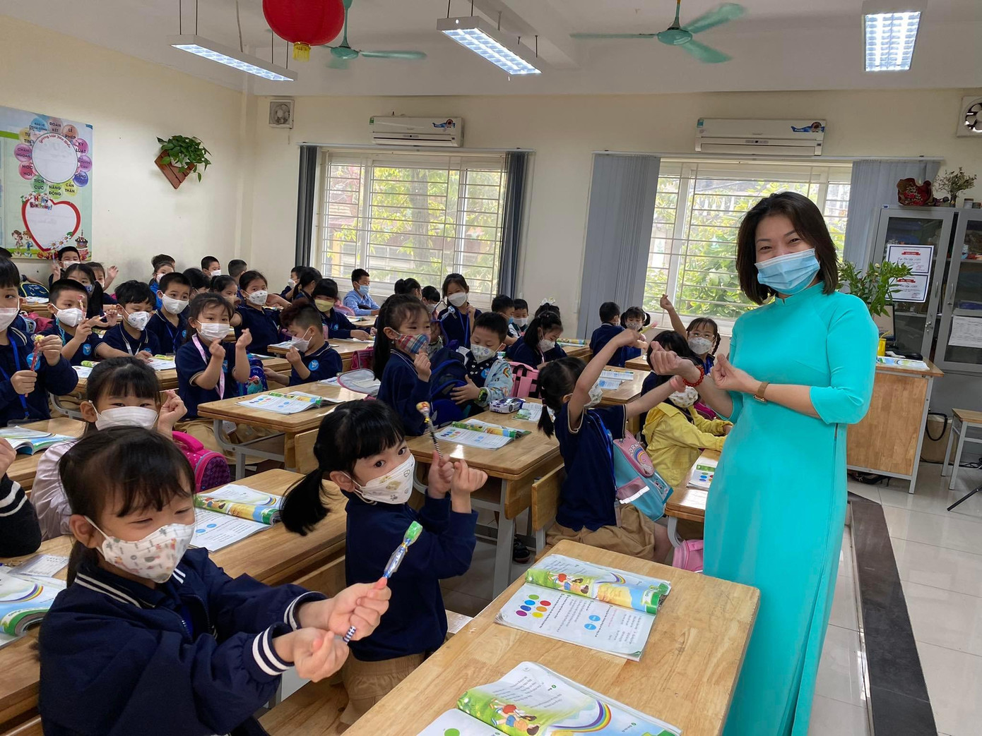 Trẻ rất cần "Mỗi ngày đến trường là một ngày vui" thay vì chỉ có áp lực học tập. Trẻ rất cần "Mỗi ngày đến trường là một ngày vui" thay vì chỉ có áp lực học tập.