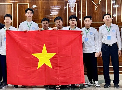 Đoàn học sinh Việt Nam tham dự kỳ thi. Đoàn học sinh Việt Nam tham dự kỳ thi.