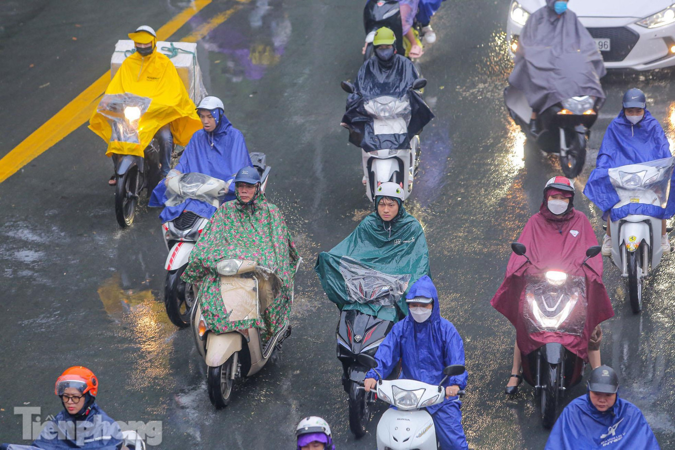 Miền Bắc đón mưa dông trong hôm nay. Ảnh: Duy Phạm.