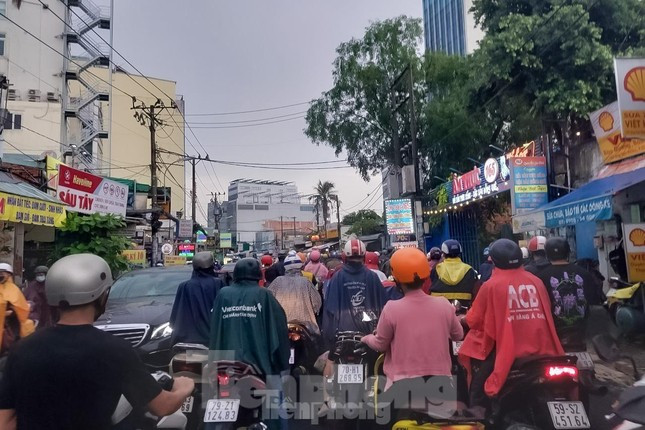 Miền Bắc hôm nay nhiều mây, có thể xuất hiện mưa nhỏ cục bộ vài nơi.