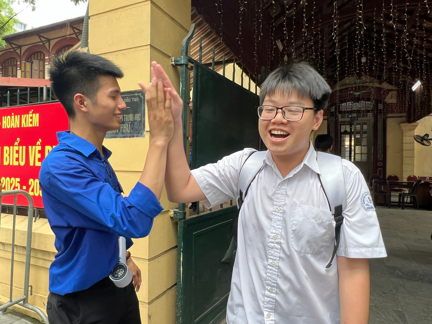 Sau khi trúng tuyển, xác nhận nhập học là thủ tục bắt buộc đối với tất cả các học sinh. Sau khi trúng tuyển, xác nhận nhập học là thủ tục bắt buộc đối với tất cả các học sinh.