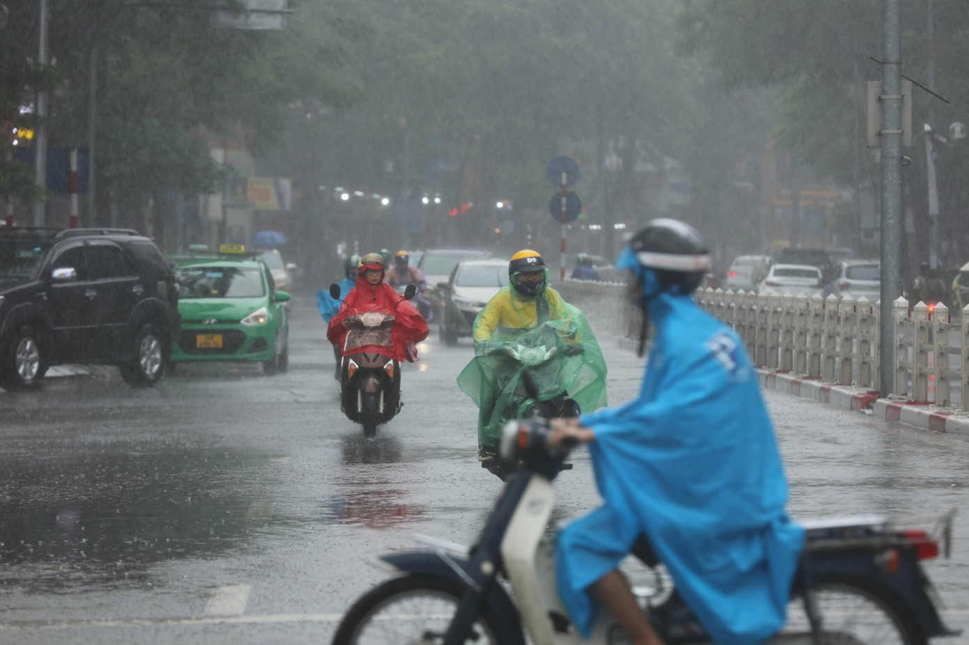 Miền Bắc tiếp tục đón mưa rào và dông rải rác trong ngày hôm nay.