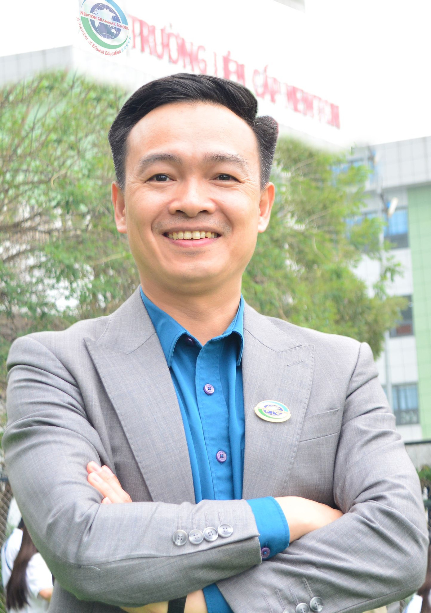 Thầy Trần Mạnh Tùng, giáo viên dạy Toán ở Hà Nội. Thầy Trần Mạnh Tùng, giáo viên dạy Toán ở Hà Nội.