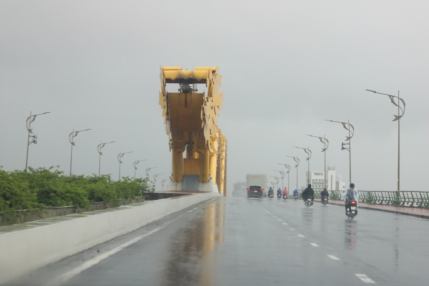 Miền Trung có thể đón mưa trong hôm nay.