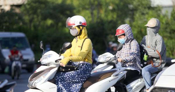 Nắng nóng gay gắt vẫn diễn ra vào hai ngày cuối tuần ở miền Bắc và miền Trung.