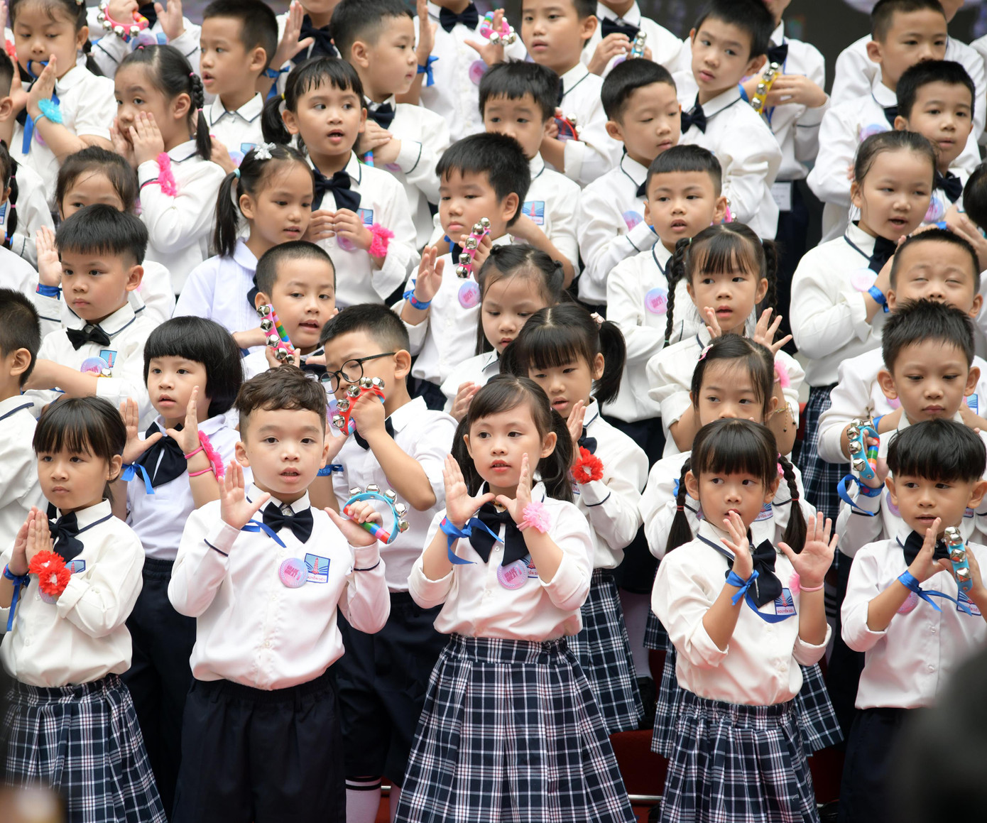 Học sinh Trường Nguyễn Siêu trong ngày lễ khai giảng năm học mới 2022-2023. Học sinh Trường Nguyễn Siêu trong ngày lễ khai giảng năm học mới 2022-2023.