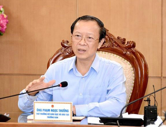 Thứ trưởng Bộ GD&amp;ĐT Phạm Ngọc Thưởng phát biểu tại cuộc họp.