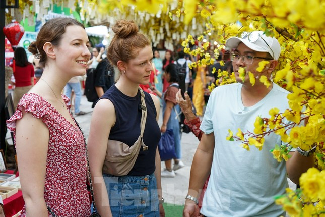 Tây Nguyên và Nam Bộ đón Tết trong thời tiết nắng đẹp. Tây Nguyên và Nam Bộ đón Tết trong thời tiết nắng đẹp.