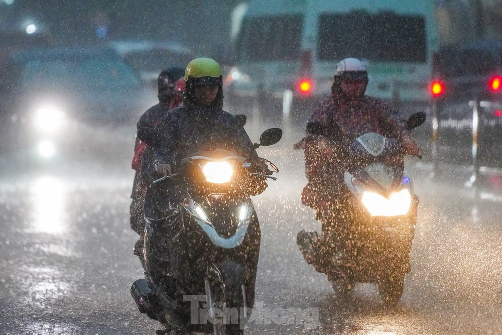 Nam Bộ, Tây Nguyên đón mưa rất lớn vào chiều tối nay. Ảnh minh hoạ. Nam Bộ, Tây Nguyên đón mưa rất lớn vào chiều tối nay. Ảnh minh hoạ.