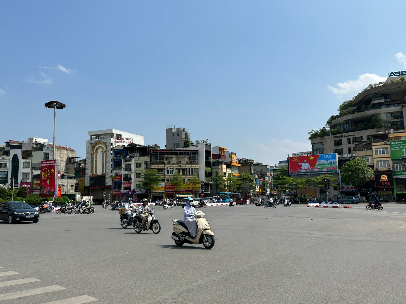 Miền Bắc hôm nay nắng nóng trở lại. Ảnh: Như Ý. Miền Bắc hôm nay nắng nóng trở lại. Ảnh: Như Ý.