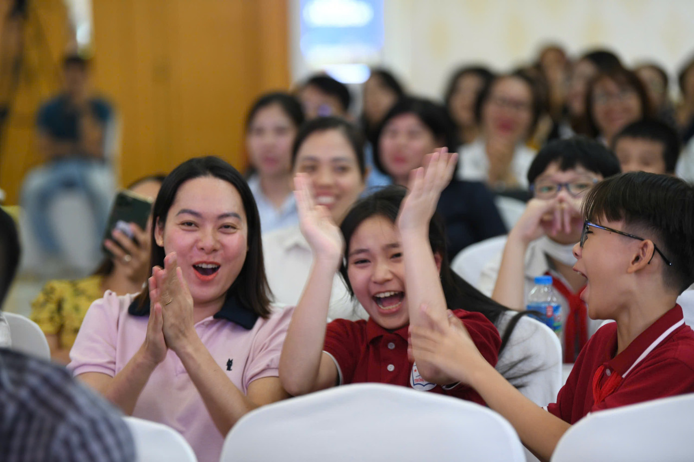 Thông tư quy định tiêu chuẩn, điều kiện xét thăng hạng chức danh nghề nghiệp giáo viên Bộ GD&amp;ĐT vừa ban hành có nhiều điểm mới.