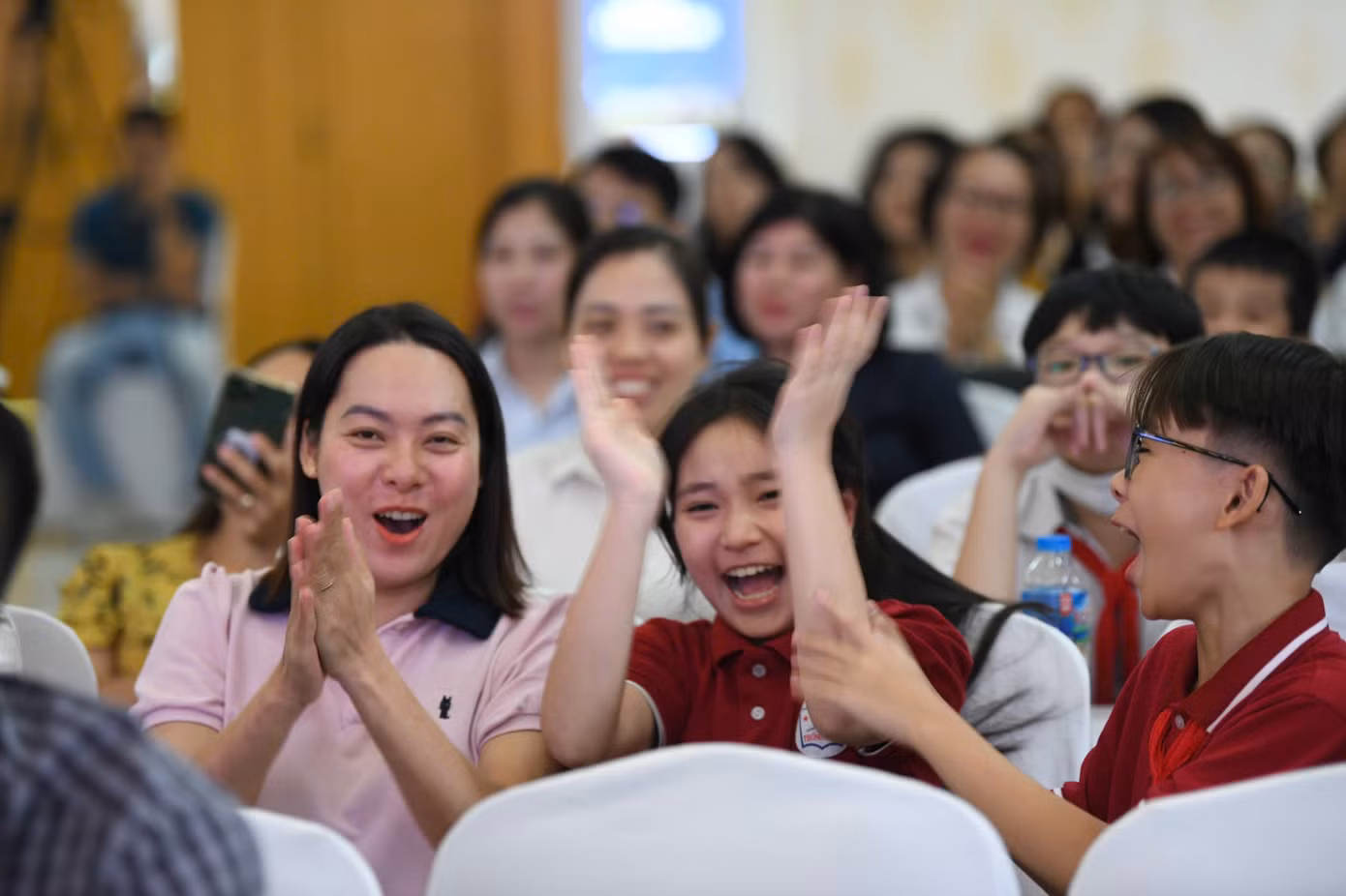 Thông tư quy định tiêu chuẩn, điều kiện xét thăng hạng chức danh nghề nghiệp giáo viên Bộ GD&amp;ĐT vừa ban hành có nhiều điểm mới.