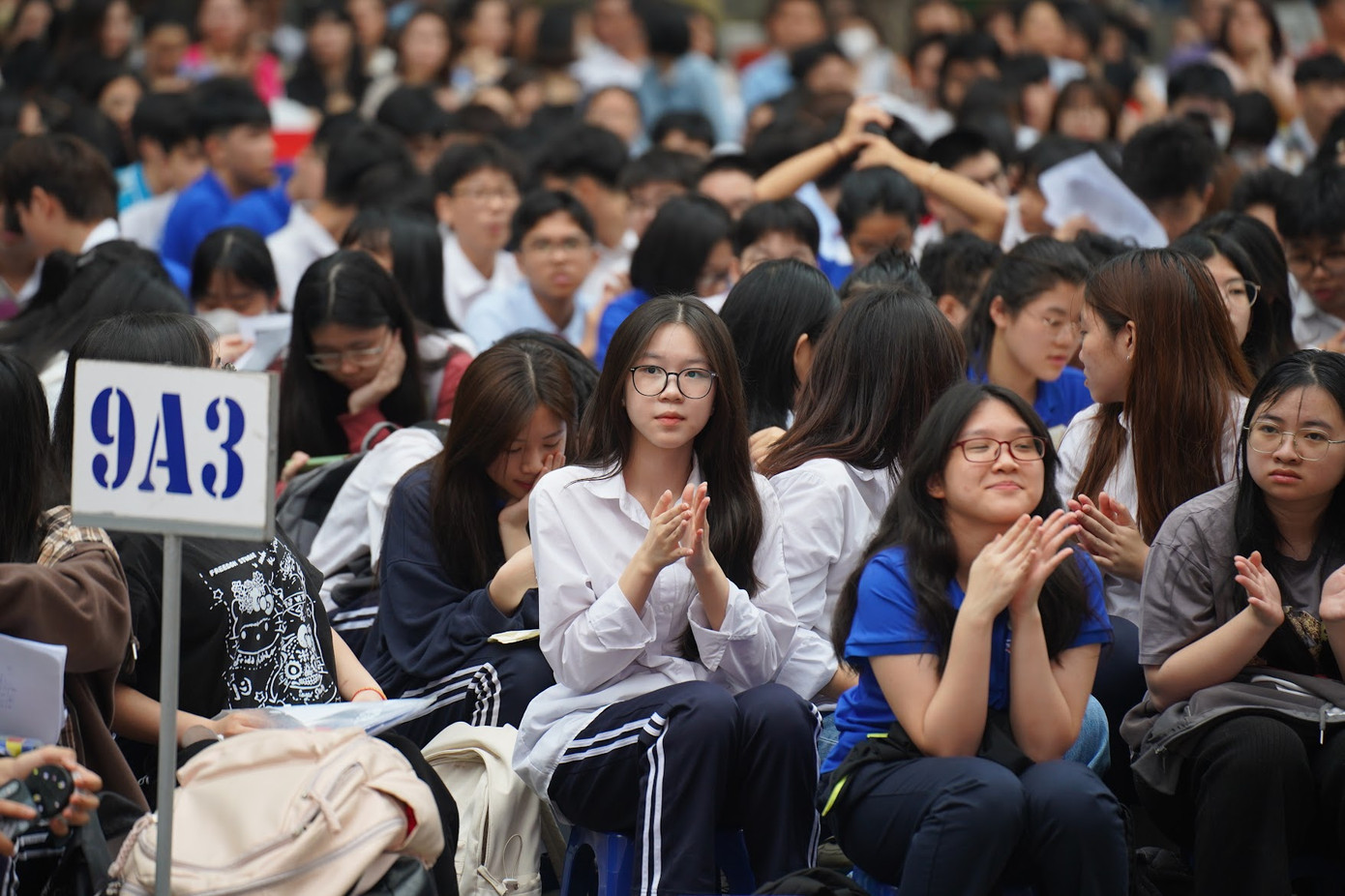 Sở GD&ĐT Hà Nội đã giao gần 80.000 chỉ tiêu tuyển sinh lớp 10 cho các trường công lập và gần 28.000 chỉ tiêu lớp 10 cho các trường tư thục. Sở GD&ĐT Hà Nội đã giao gần 80.000 chỉ tiêu tuyển sinh lớp 10 cho các trường công lập và gần 28.000 chỉ tiêu lớp 10 cho các trường tư thục.