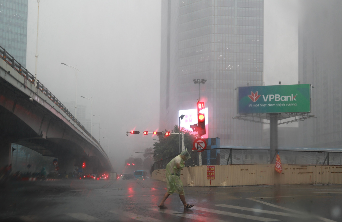 Miền Bắc tiếp tục đón mưa dông trong hôm nay (24/8).