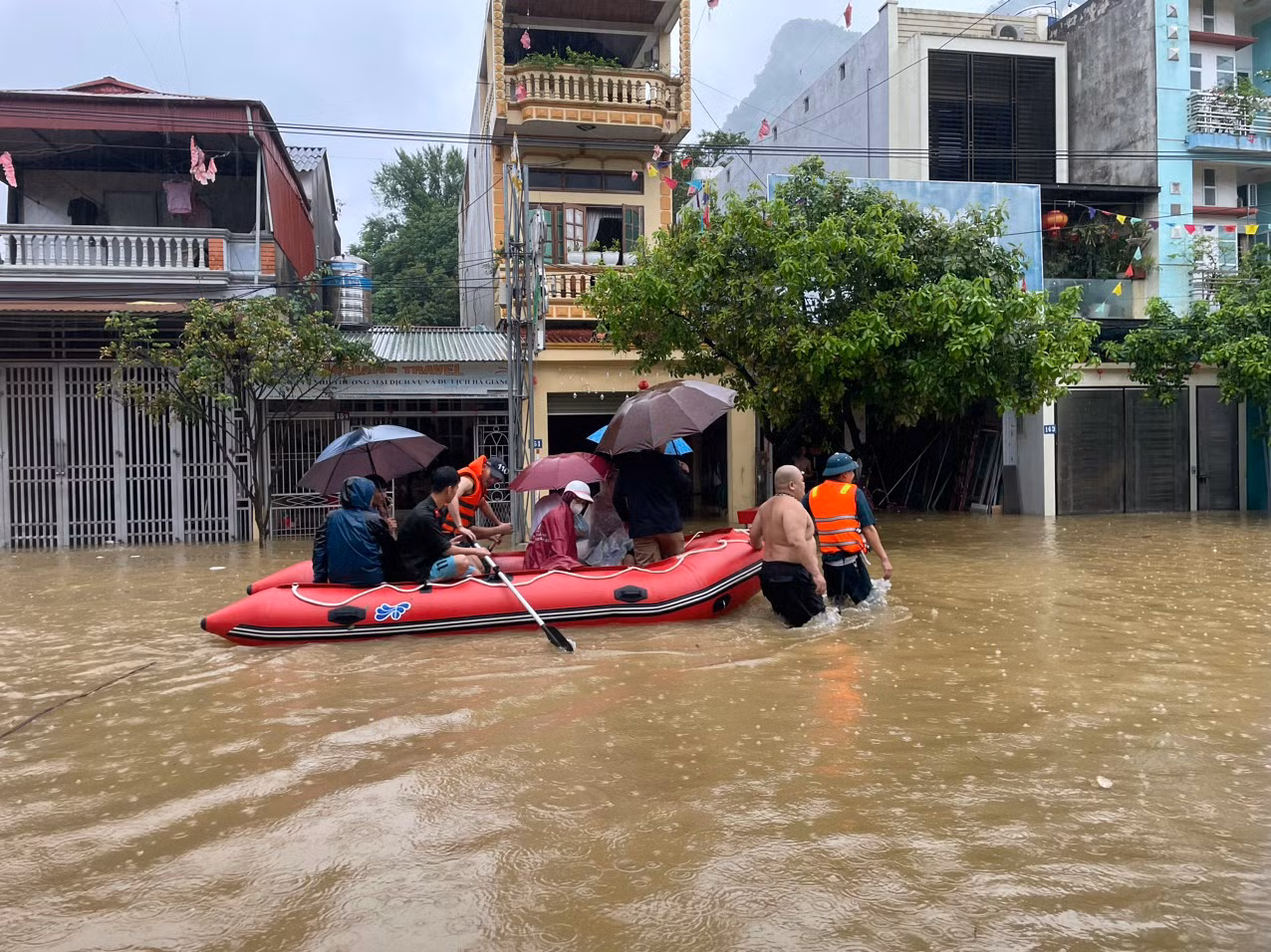 Miền Bắc có thể tái diễn mưa lớn từ đêm 14/6. Ảnh: Trọng Hải.