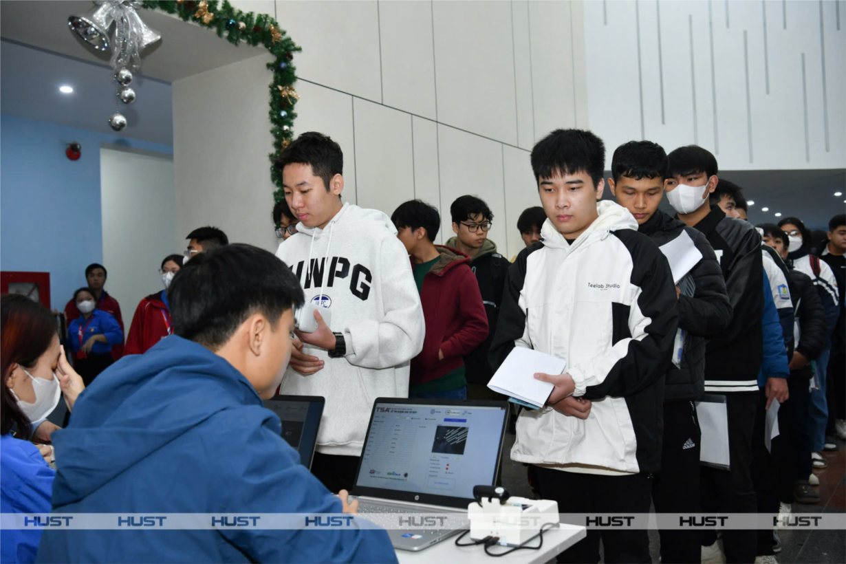 Thủ khoa của của đợt 2 năm 2025 tiếp tục đến từ Trường THPT chuyên Bắc Ninh. Thủ khoa của của đợt 2 năm 2025 tiếp tục đến từ Trường THPT chuyên Bắc Ninh.