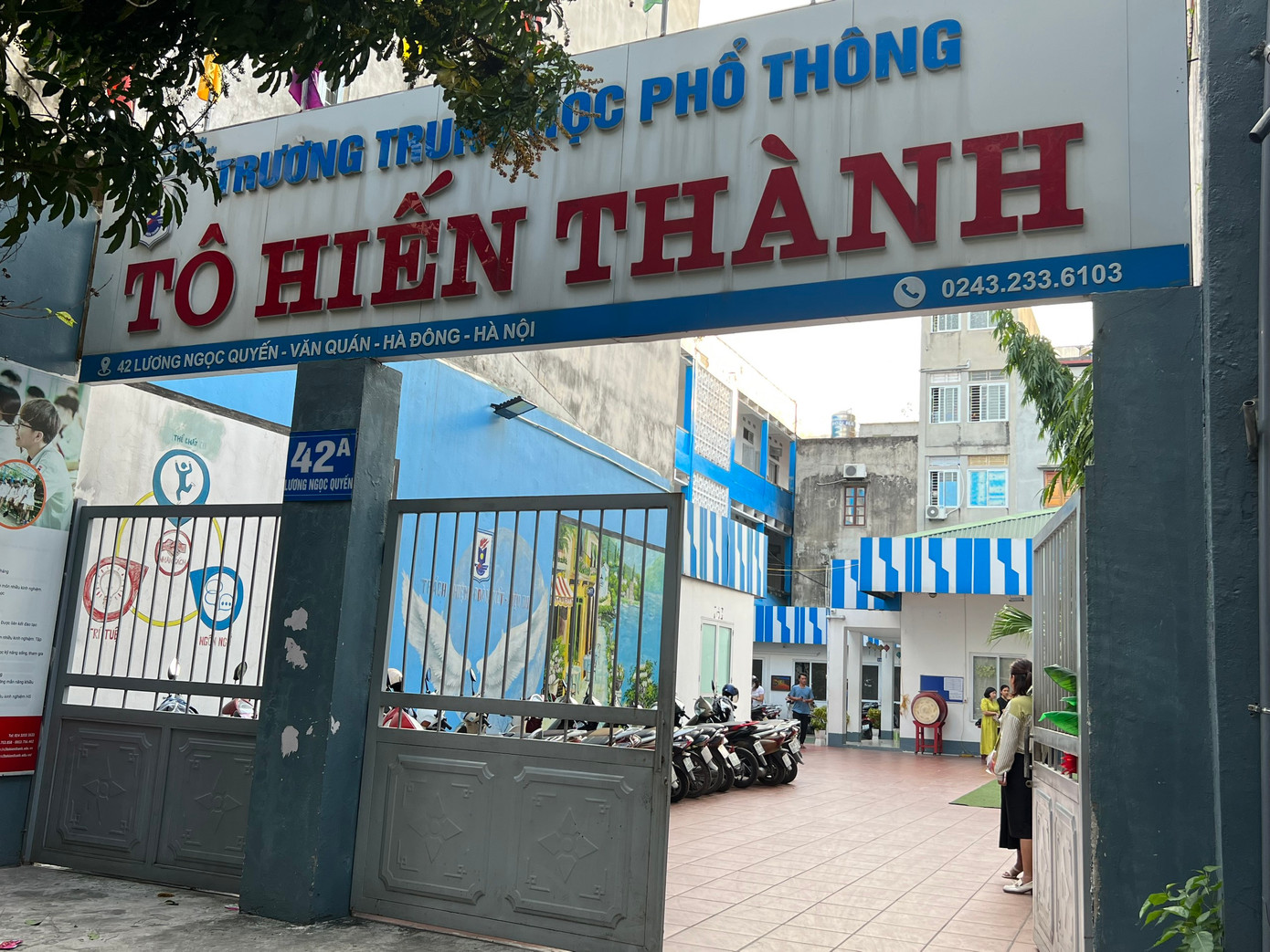 Trường THPT Tô Hiến Thành cơ sở ở Văn Quán, Hà Đông (Hà Nội). Ảnh: Hà Linh Trường THPT Tô Hiến Thành cơ sở ở Văn Quán, Hà Đông (Hà Nội). Ảnh: Hà Linh