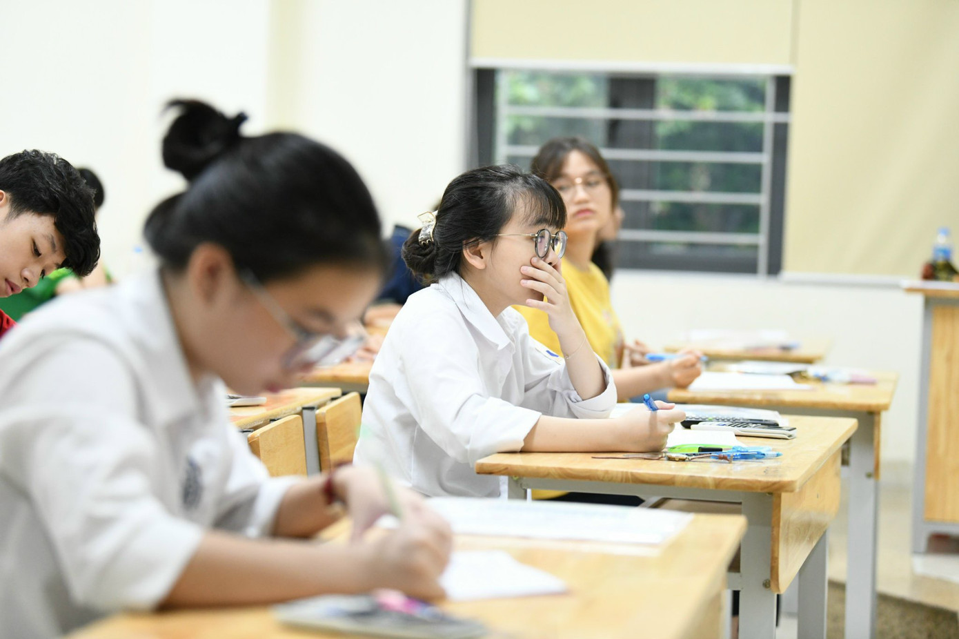 Nhiều địa phương đã "chốt" phương án thi tuyển lớp 10 THPT năm học tới với môn thi thứ ba là ngoại ngữ. (ảnh: Như Ý)