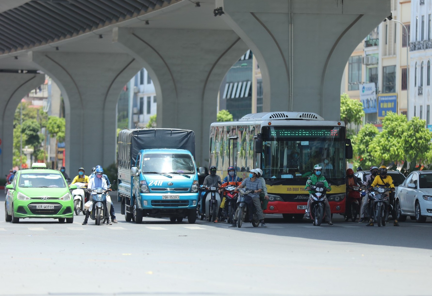 Miền Bắc hôm nay nắng nóng nhẹ trước khi đón không khí lạnh. Miền Bắc hôm nay nắng nóng nhẹ trước khi đón không khí lạnh.