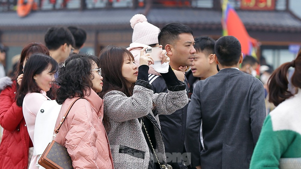 Miền Bắc có thể hửng nắng vào trưa chiều các ngày mùng 1 và mùng 2 Tết. Miền Bắc có thể hửng nắng vào trưa chiều các ngày mùng 1 và mùng 2 Tết.