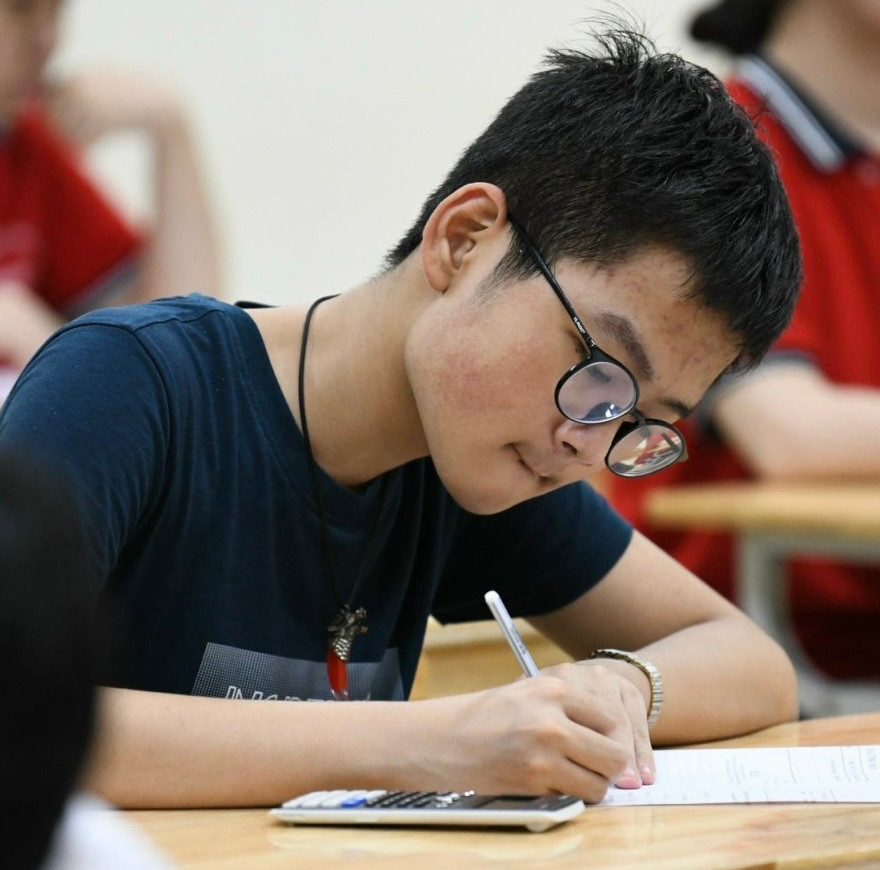 Đề thi môn Toán kỳ thi tuyển sinh lớp 10 theo chương trình GDPT mới sẽ kiểm tra tư duy và lập luận toán học, giải quyết vấn đề và mô hình hoá toán học. Đề thi môn Toán kỳ thi tuyển sinh lớp 10 theo chương trình GDPT mới sẽ kiểm tra tư duy và lập luận toán học, giải quyết vấn đề và mô hình hoá toán học.