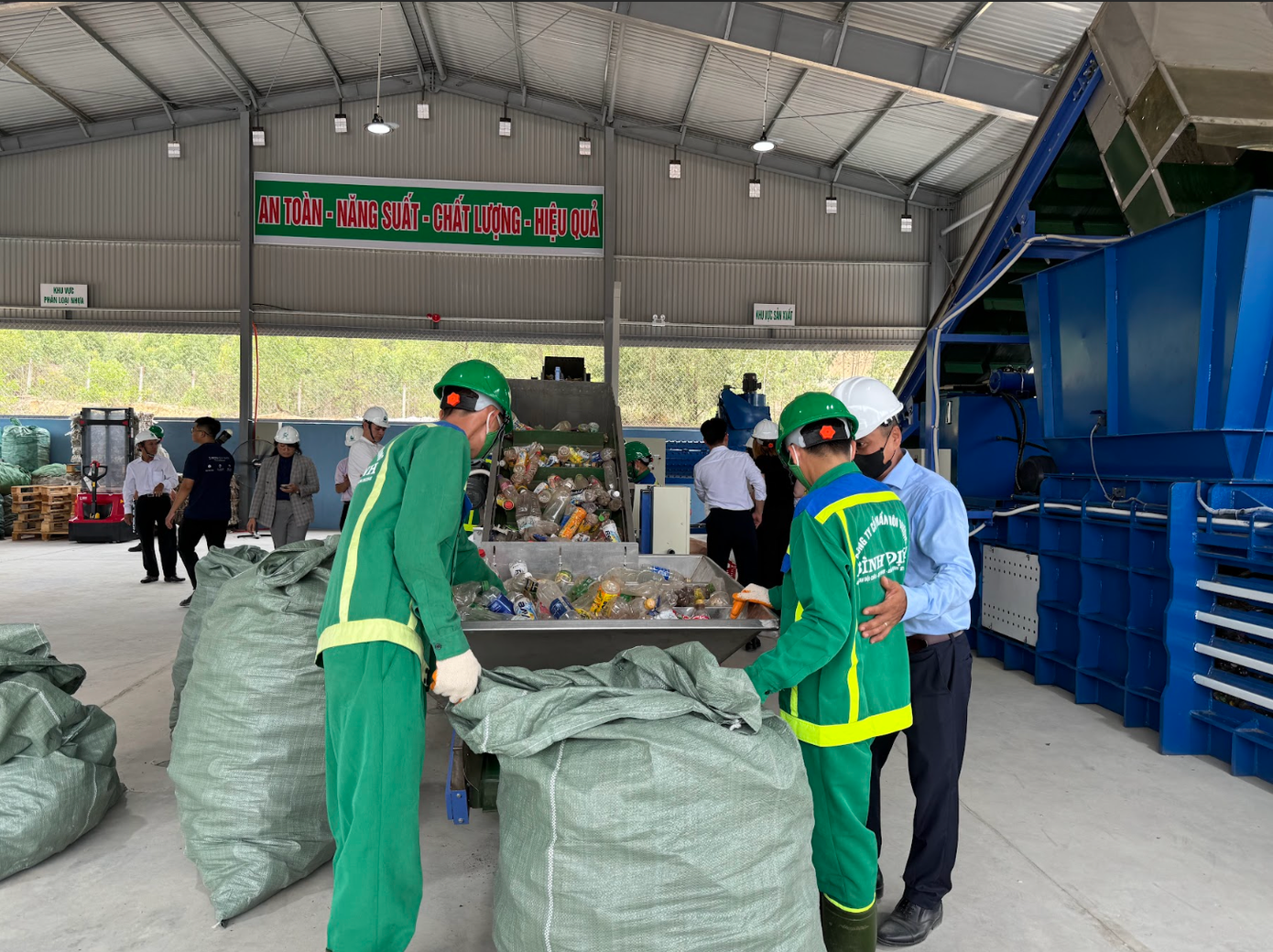 Thành phố Quy Nhơn đưa vào vận hành Cơ sở thu hồi vật liệu.