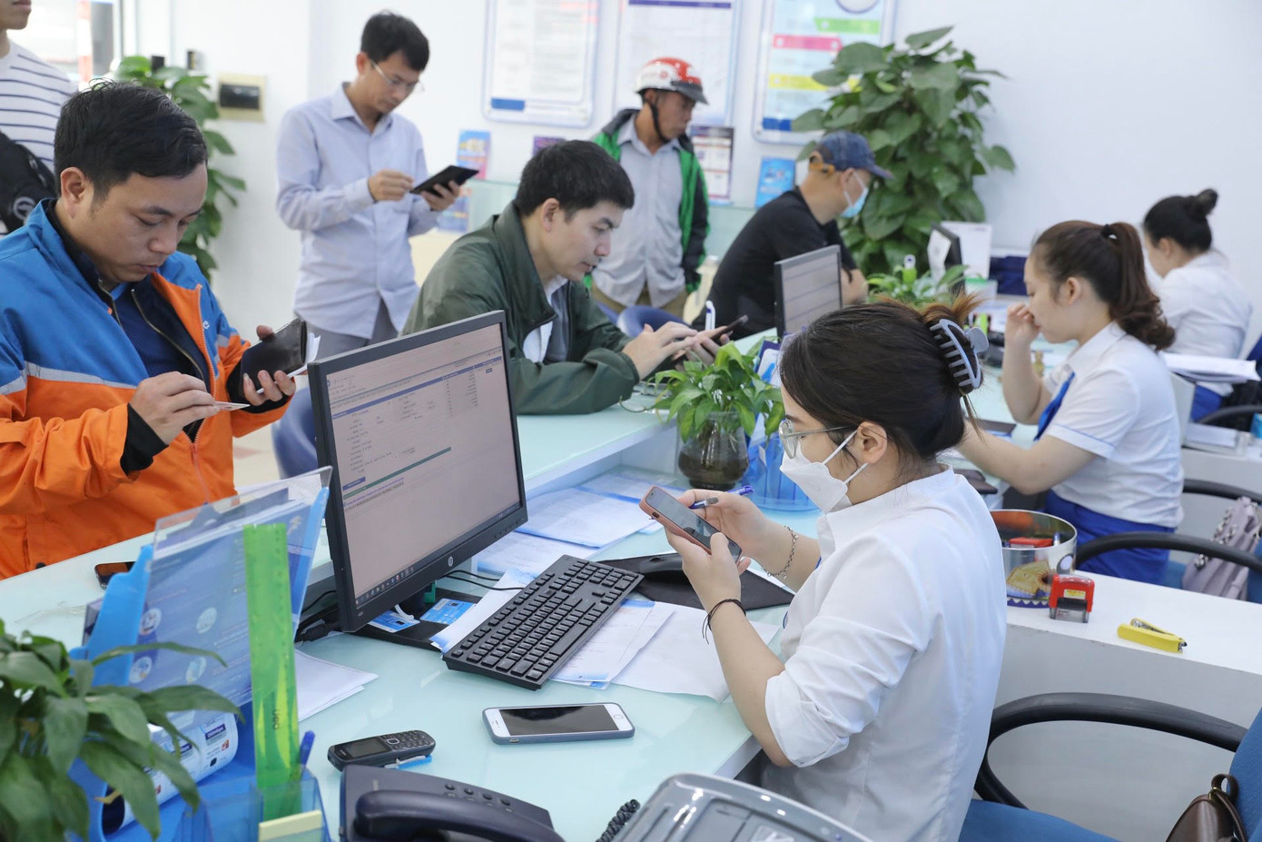 Các thuê bao chưa chuẩn hóa thông tin sẽ bị chặn liên lạc một chiều.