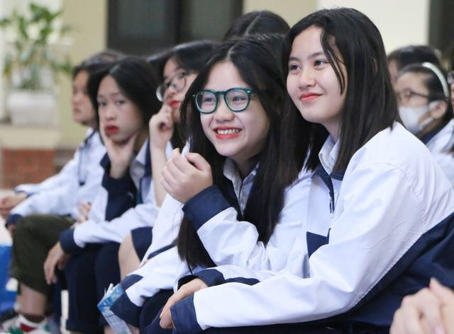 Hà Nội dẫn đầu cả nước về số lượng giải học sinh giỏi quốc gia. Hà Nội dẫn đầu cả nước về số lượng giải học sinh giỏi quốc gia.