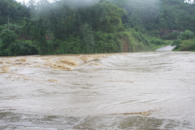 Mưa lớn khiến 2 người bị nước cuốn trôi ở Lai Châu. Ảnh minh hoạ.