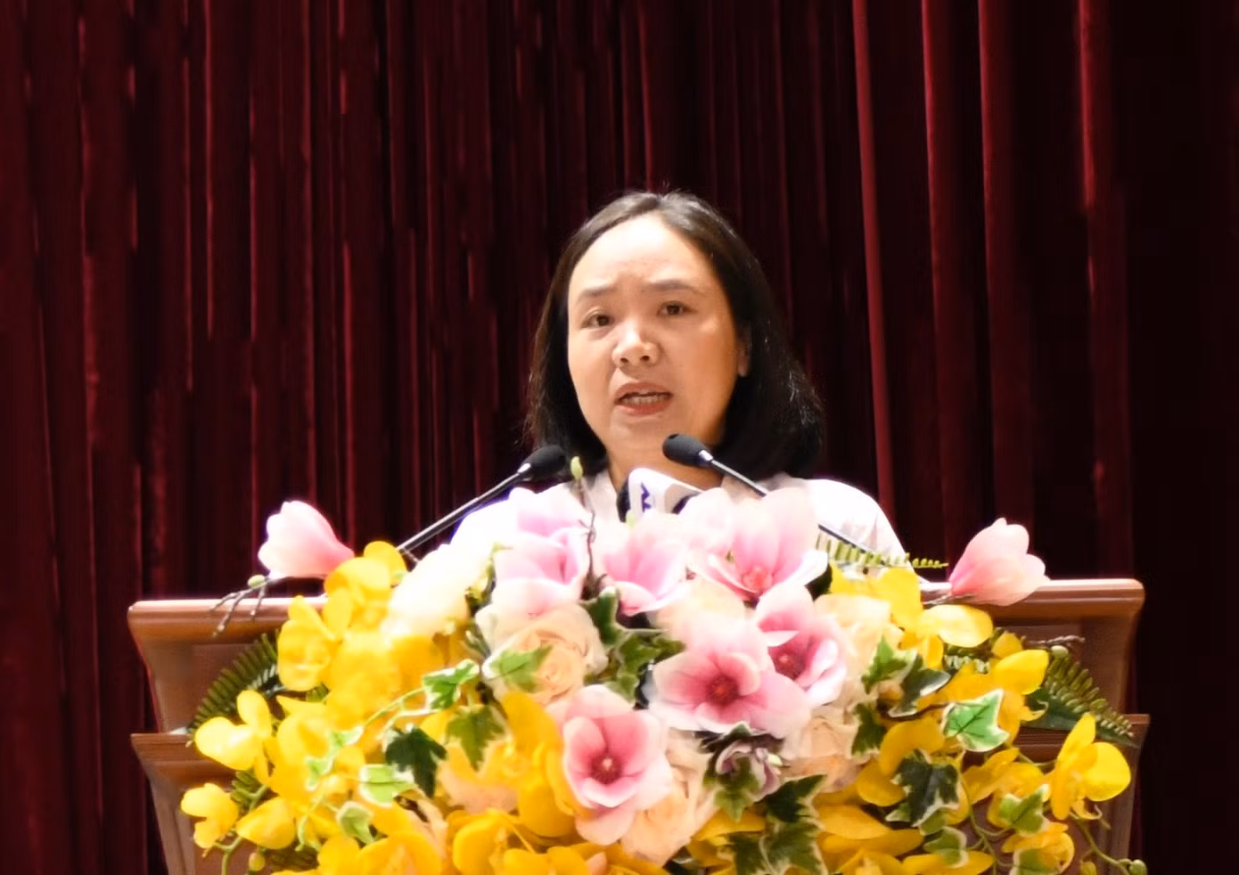 Cô Nguyễn Kim Anh, giáo viên dạy Ngữ văn, Trường THPT Chuyên Hà Giang, tỉnh Hà Giang. (ảnh: Như Ý)