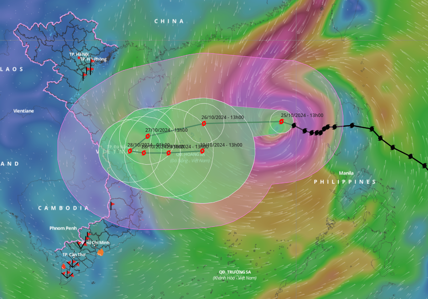 Bão Trà Mi có thể chạm bờ trước khi quay ngược ra biển. Nguồn: Hệ thống giám sát thiên tai Việt Nam