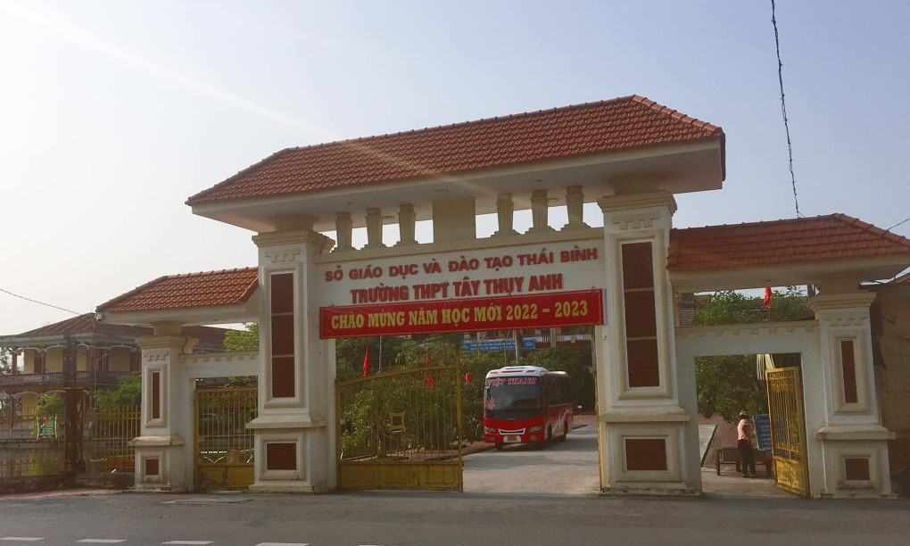 Trường THPT Tây Thụy Anh, huyện Thái Thụy (Thái Bình), nơi xảy ra sự việc. Trường THPT Tây Thụy Anh, huyện Thái Thụy (Thái Bình), nơi xảy ra sự việc.