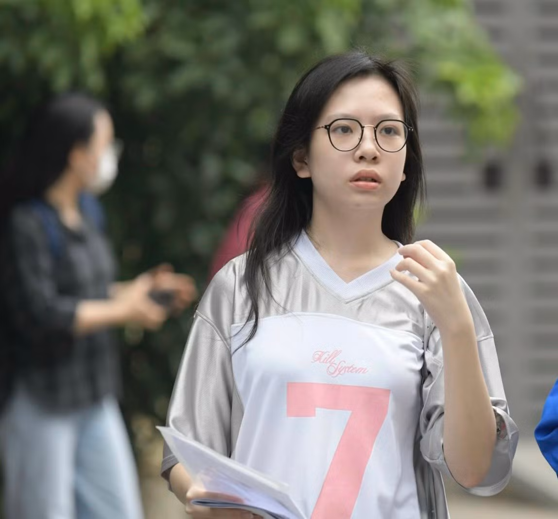 Thí sinh có chứng chỉ ngoại ngữ có thể tiếp tục sử dụng để miễn thi môn này trong Kỳ thi tốt nghiệp THPT năm 2025. (Ảnh: Như Ý)
