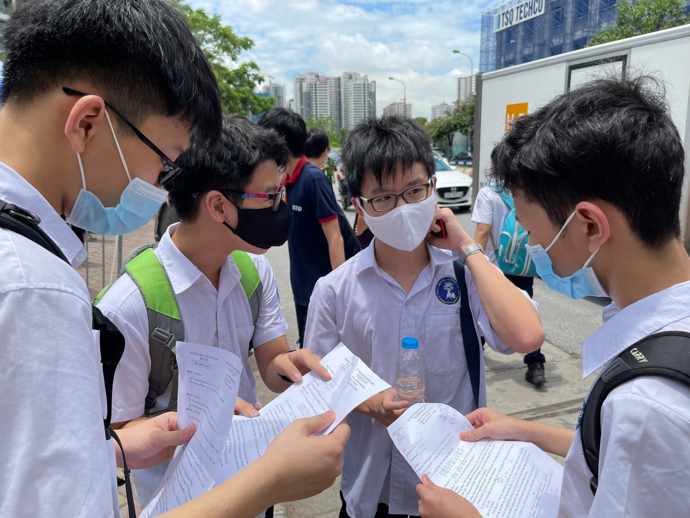 Hà Nội công bố điểm thi của hơn 3.500 thí sinh dự kỳ thi học sinh giỏi lớp 9 của thành phố năm học 2023-2024. Hà Nội công bố điểm thi của hơn 3.500 thí sinh dự kỳ thi học sinh giỏi lớp 9 của thành phố năm học 2023-2024.