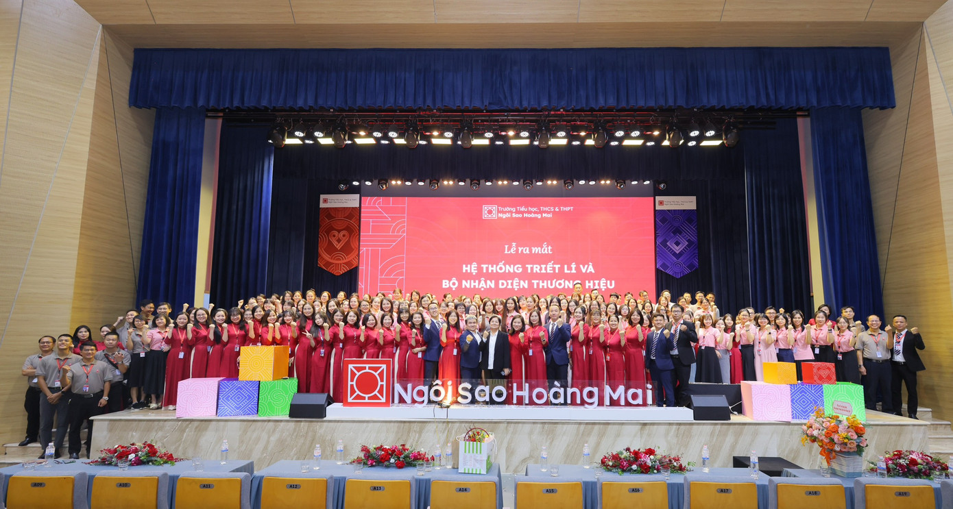 Đội ngũ giáo viên của trường Ngôi Sao Hoàng Mai.