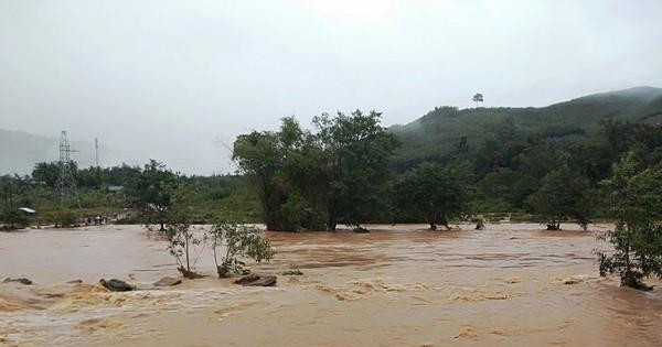 Trung tâm Dự báo Khí tượng Thủy văn Quốc gia cảnh báo nguy cơ lũ quét, ngập úng và sạt lở đất có thể xảy ra ở nhiều nơi tại các tỉnh từ Hà Tĩnh đến Quảng Ngãi và khu vực Bắc Tây Nguyên.
