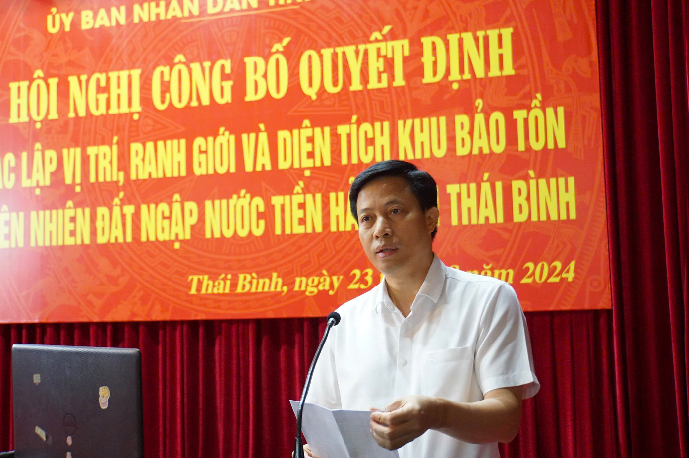 Ông Lại Văn Hoàn - Phó Chủ tịch UBND tỉnh Thái Bình, trao đổi tại Hội nghị. Ảnh: Nguyễn Hoàn Ông Lại Văn Hoàn - Phó Chủ tịch UBND tỉnh Thái Bình, trao đổi tại Hội nghị. Ảnh: Nguyễn Hoàn