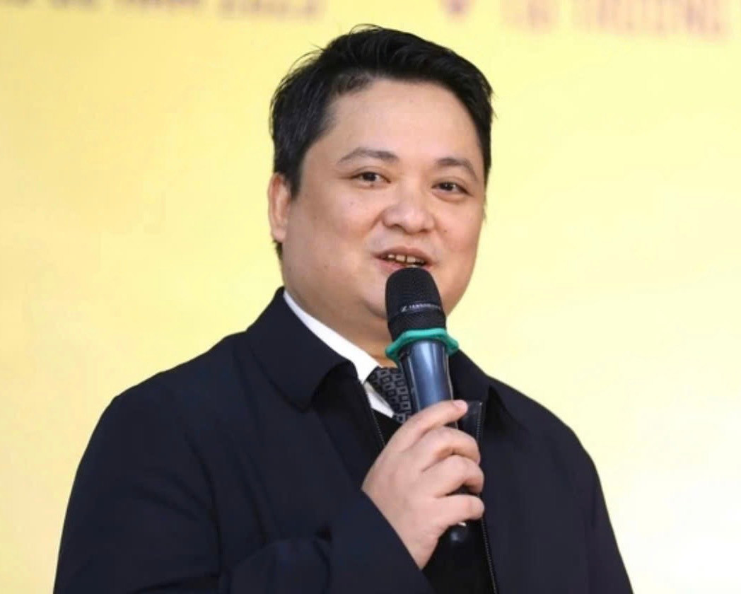 Ông Nghiêm Văn Bình - Trưởng phòng Quản lý thi và Kiểm định chất lượng giáo dục (Sở GD&ĐT Hà Nội), sẽ trực tiếp trả lời các câu hỏi của học sinh lớp 12 về kỳ thi năm nay. Ông Nghiêm Văn Bình - Trưởng phòng Quản lý thi và Kiểm định chất lượng giáo dục (Sở GD&ĐT Hà Nội), sẽ trực tiếp trả lời các câu hỏi của học sinh lớp 12 về kỳ thi năm nay.