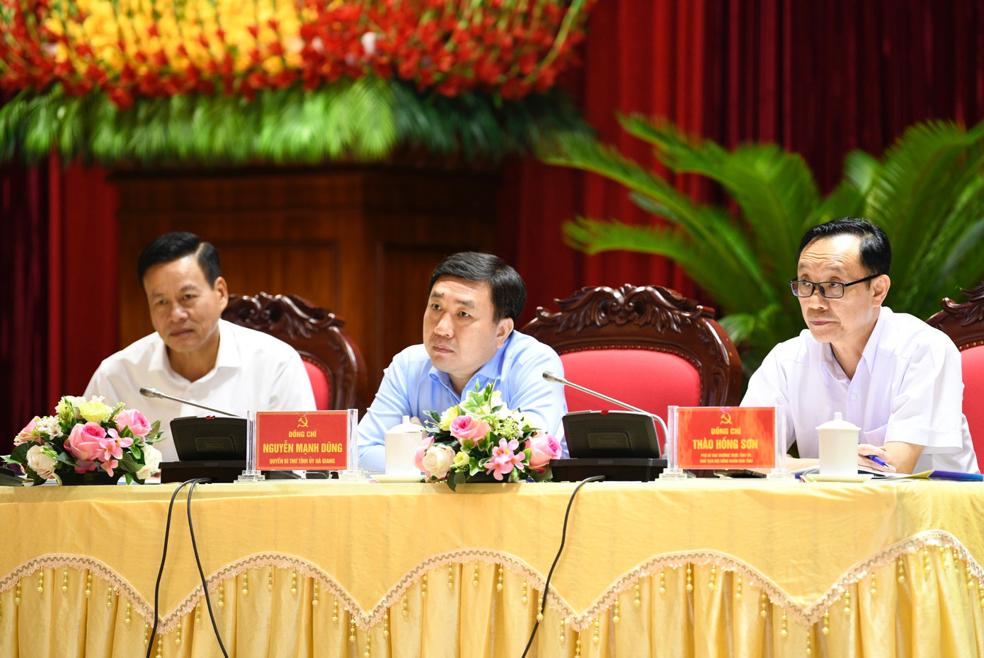 Thường trực tỉnh uỷ tỉnh Hà Giang chủ trì hội nghị nâng cao chất lượng giáo dục. Thường trực tỉnh uỷ tỉnh Hà Giang chủ trì hội nghị nâng cao chất lượng giáo dục.